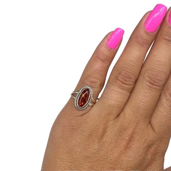 Genuine Amber Ring Size 5.5 Solid Sterling Silver 925 Dainty Oval Natural - Picture 3 of 5